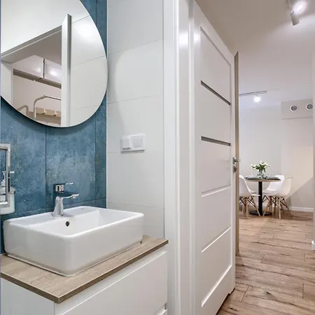 Lighthouse 01 Surfingbird Apartman *