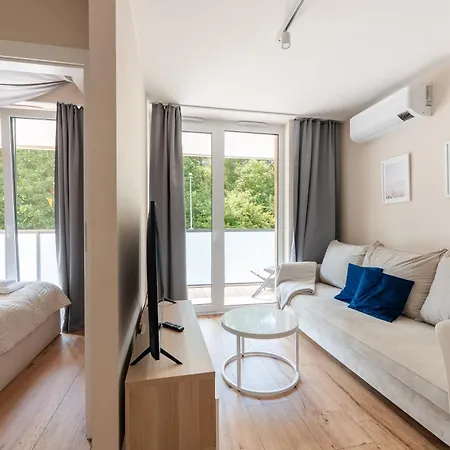 Lighthouse 01 Surfingbird