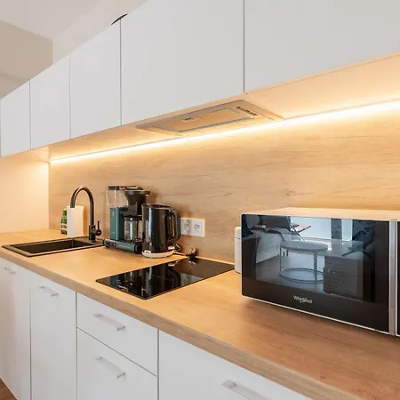 Lighthouse 01 Surfingbird