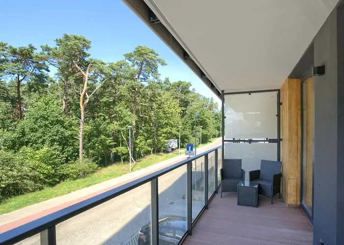 Lighthouse 01 Surfingbird *