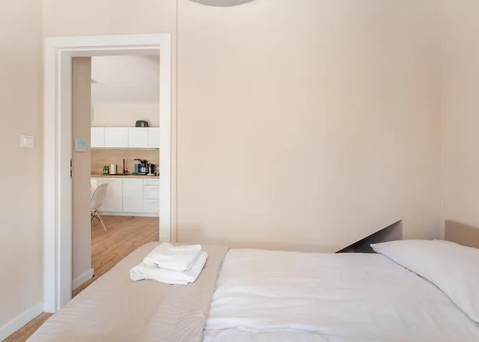 Lighthouse 01 Surfingbird * Mrzeżyno